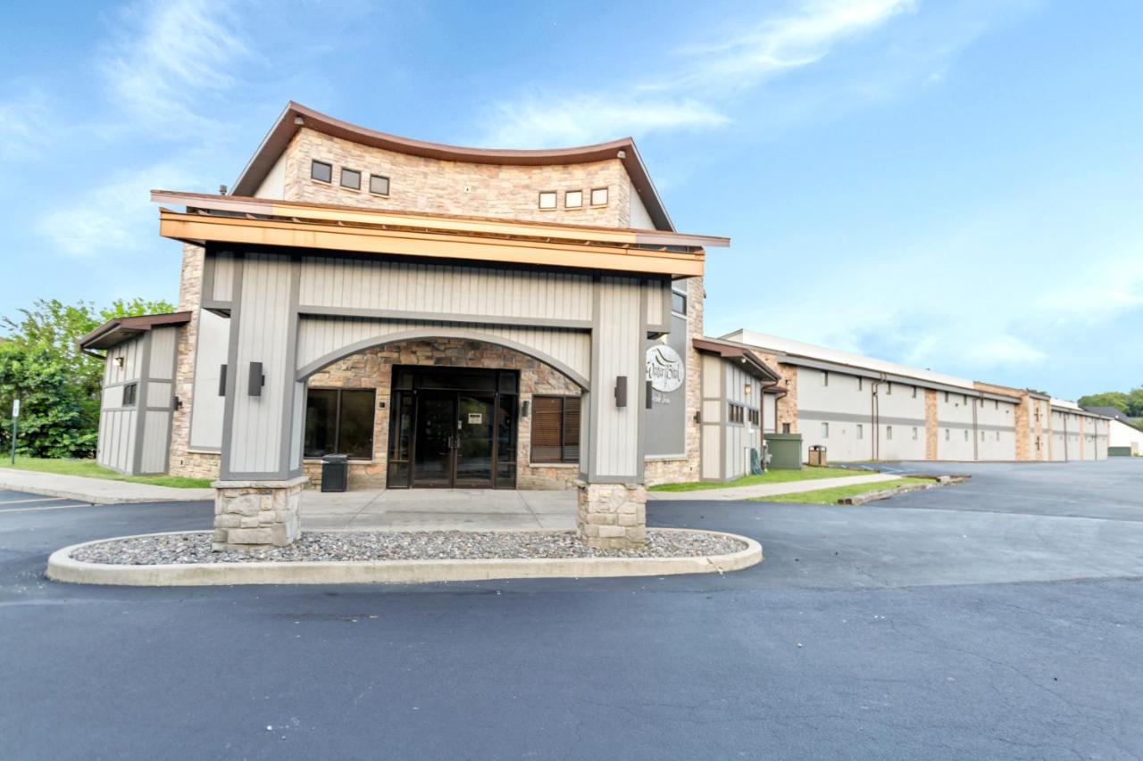 Waterbird Lakeside Inn Chesterton Exterior photo