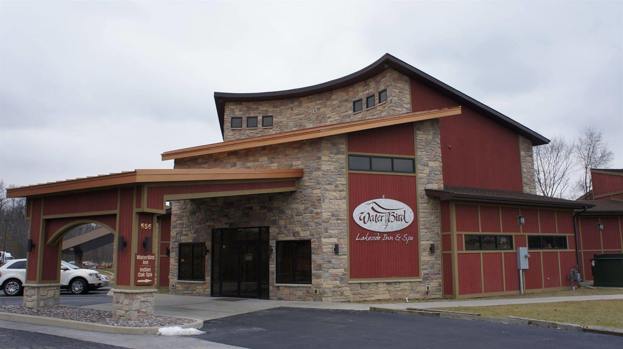 Waterbird Lakeside Inn Chesterton Exterior photo